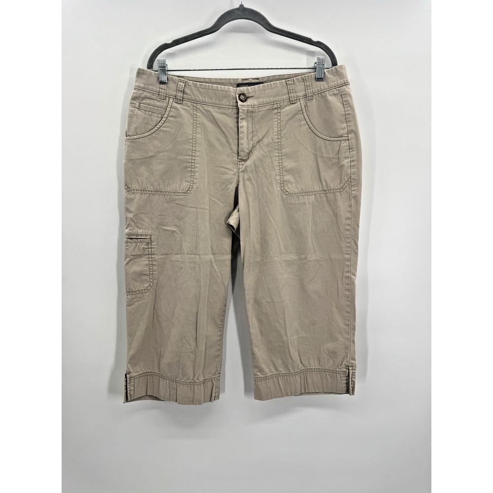 Dockers Mid Rise Curvy Capri Crop Cargo Pants 12 Khakis Utility Hiking Outdoors